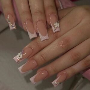 🛍 Almond French Tip Nails - White Flower Rhinestone Design